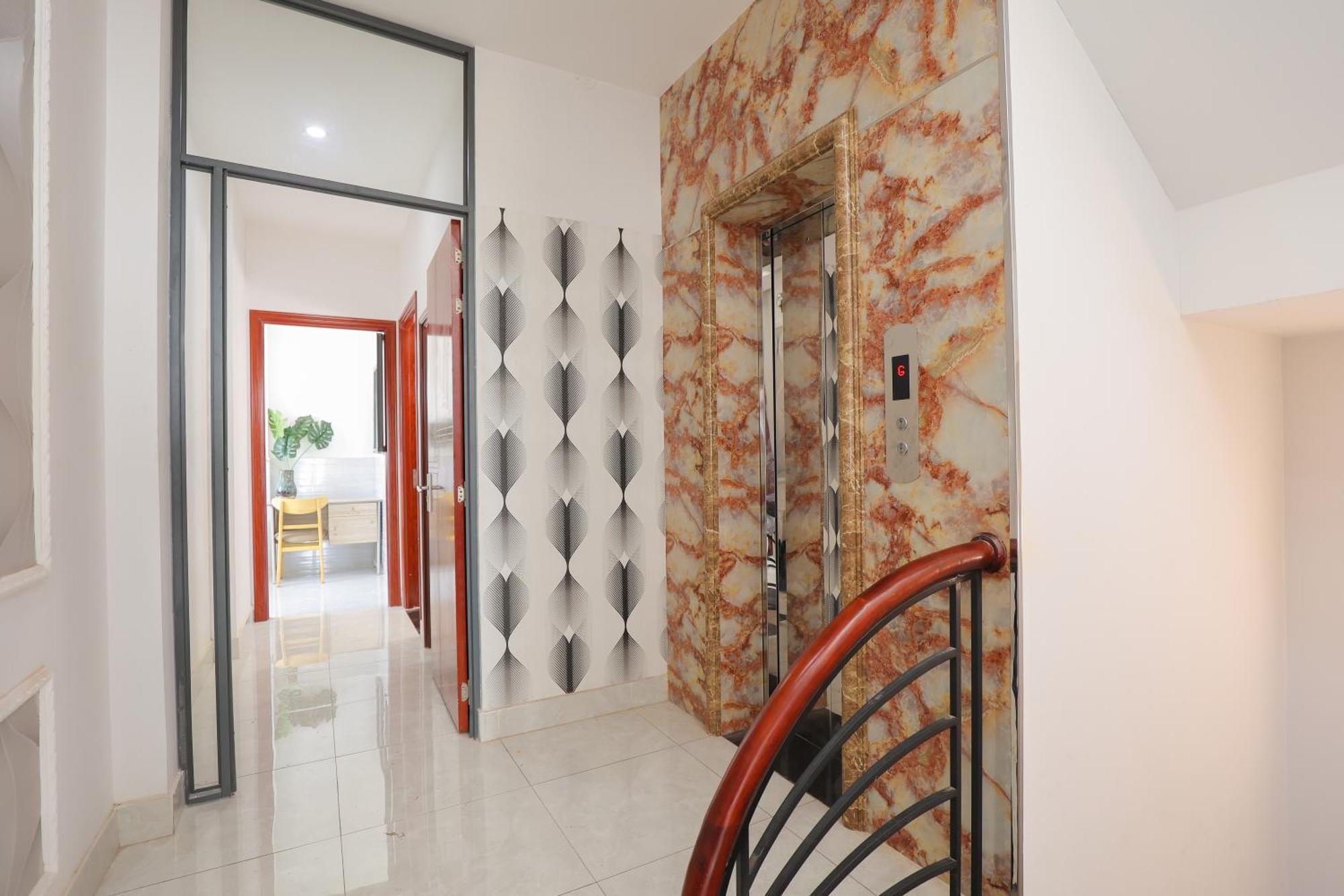 Apartment Cozy In Phu Nhuan District Near District 1 *
