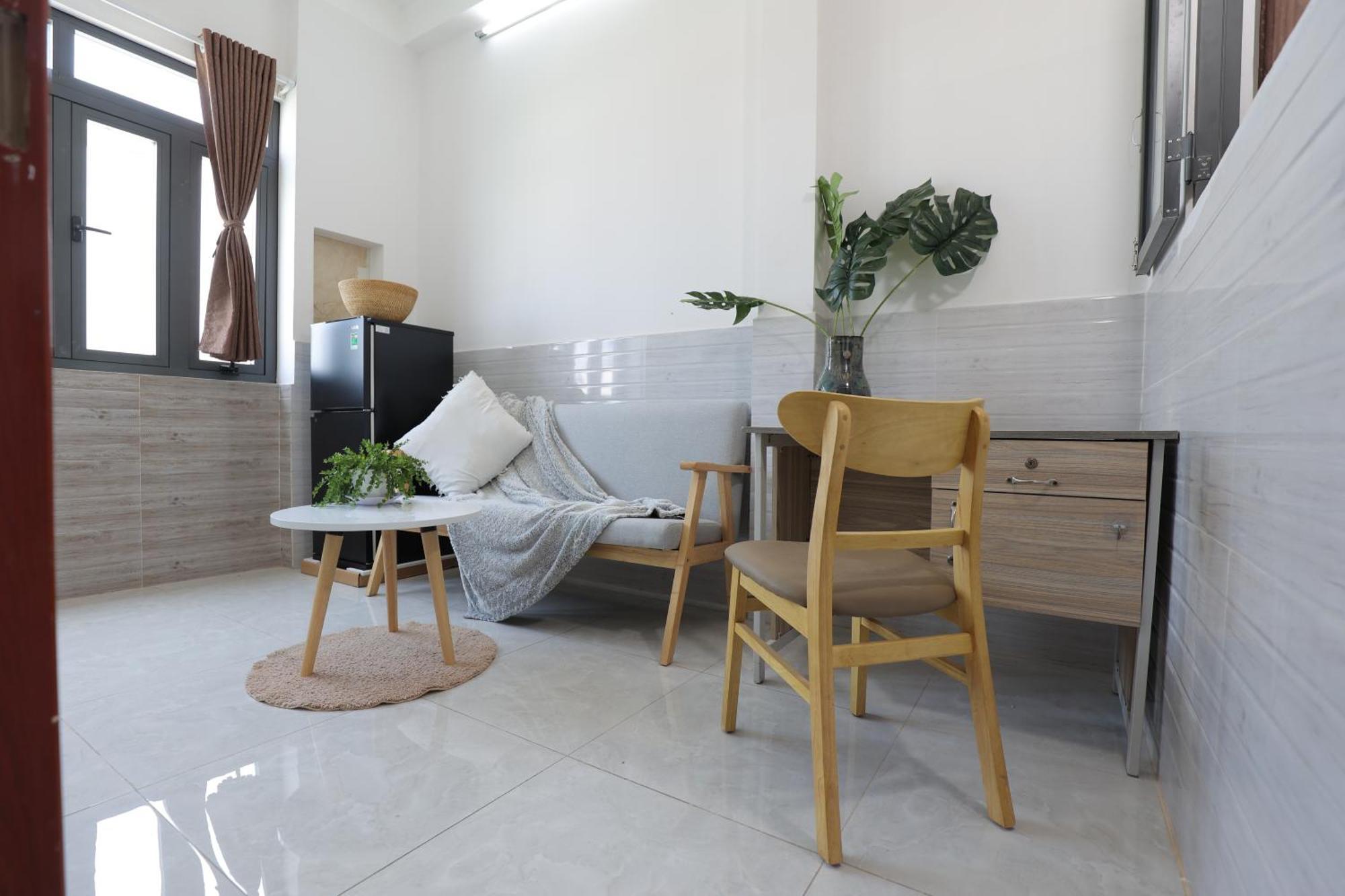 Cozy In Phu Nhuan District Near District 1 Apartment
